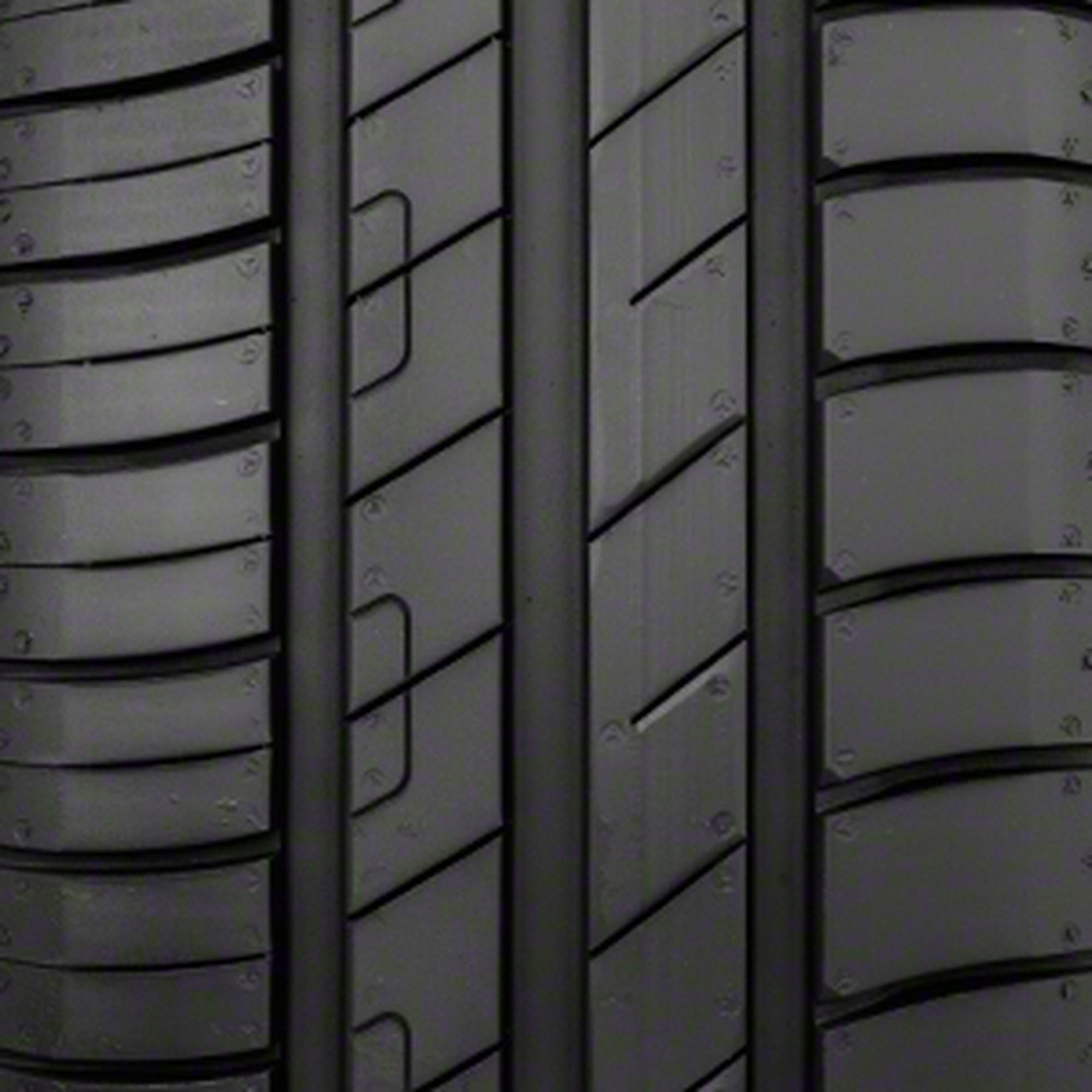 1 New Goodyear Efficientgrip Performance - 205/60r16 Tires 2056016